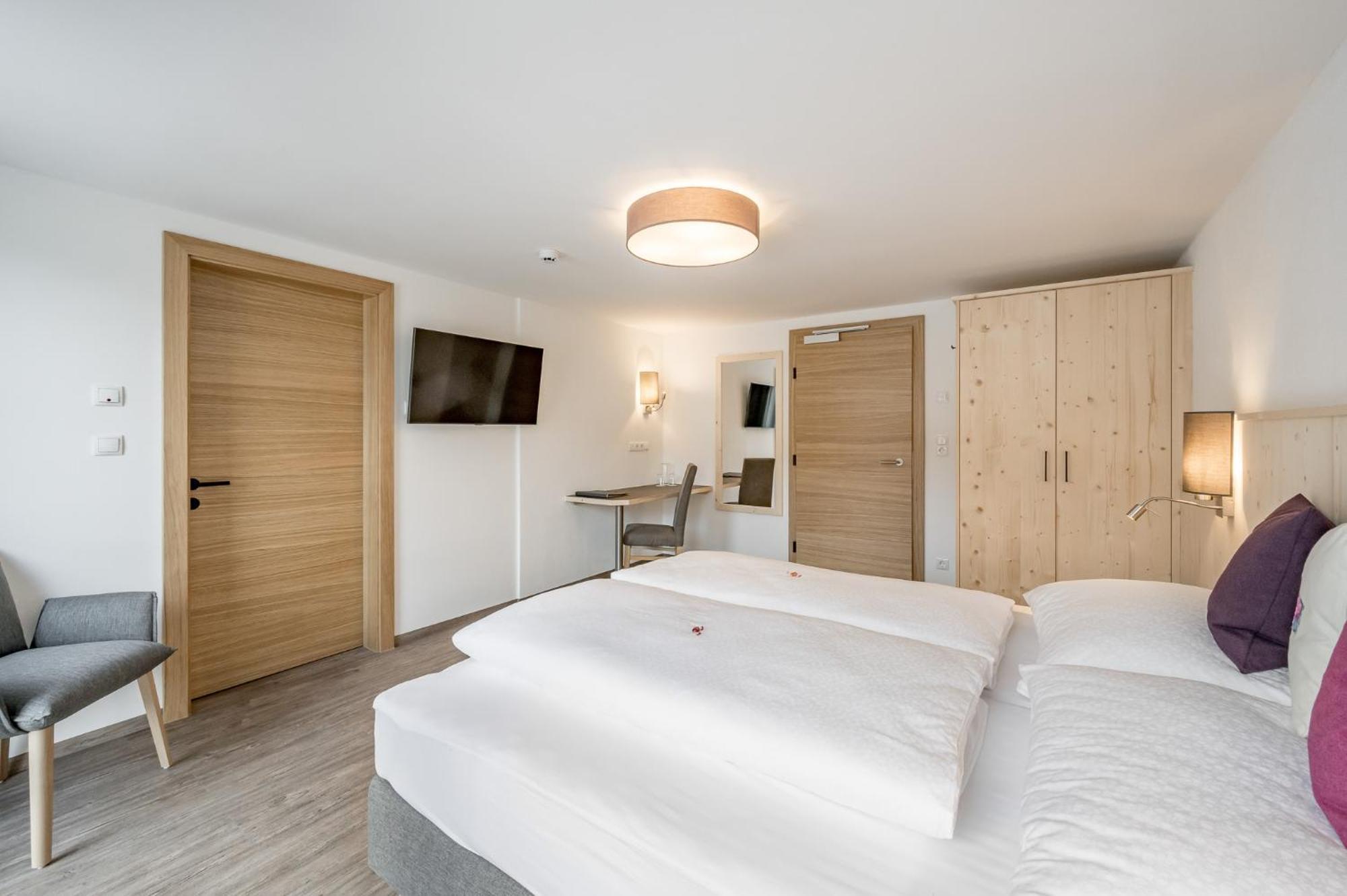 Seehueter'S Hotel Seerose Oetz Rum bild