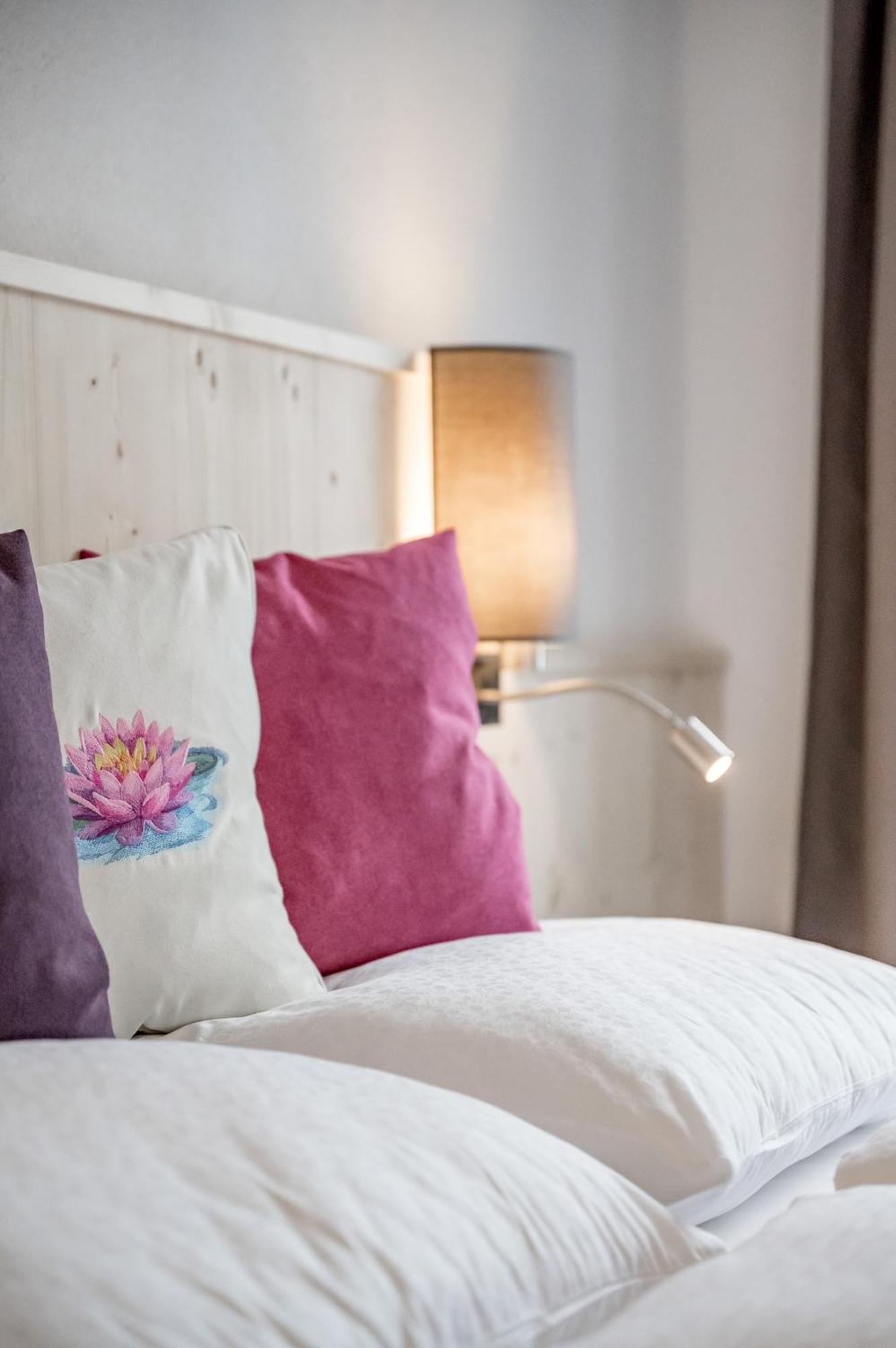 Seehueter'S Hotel Seerose Oetz Rum bild