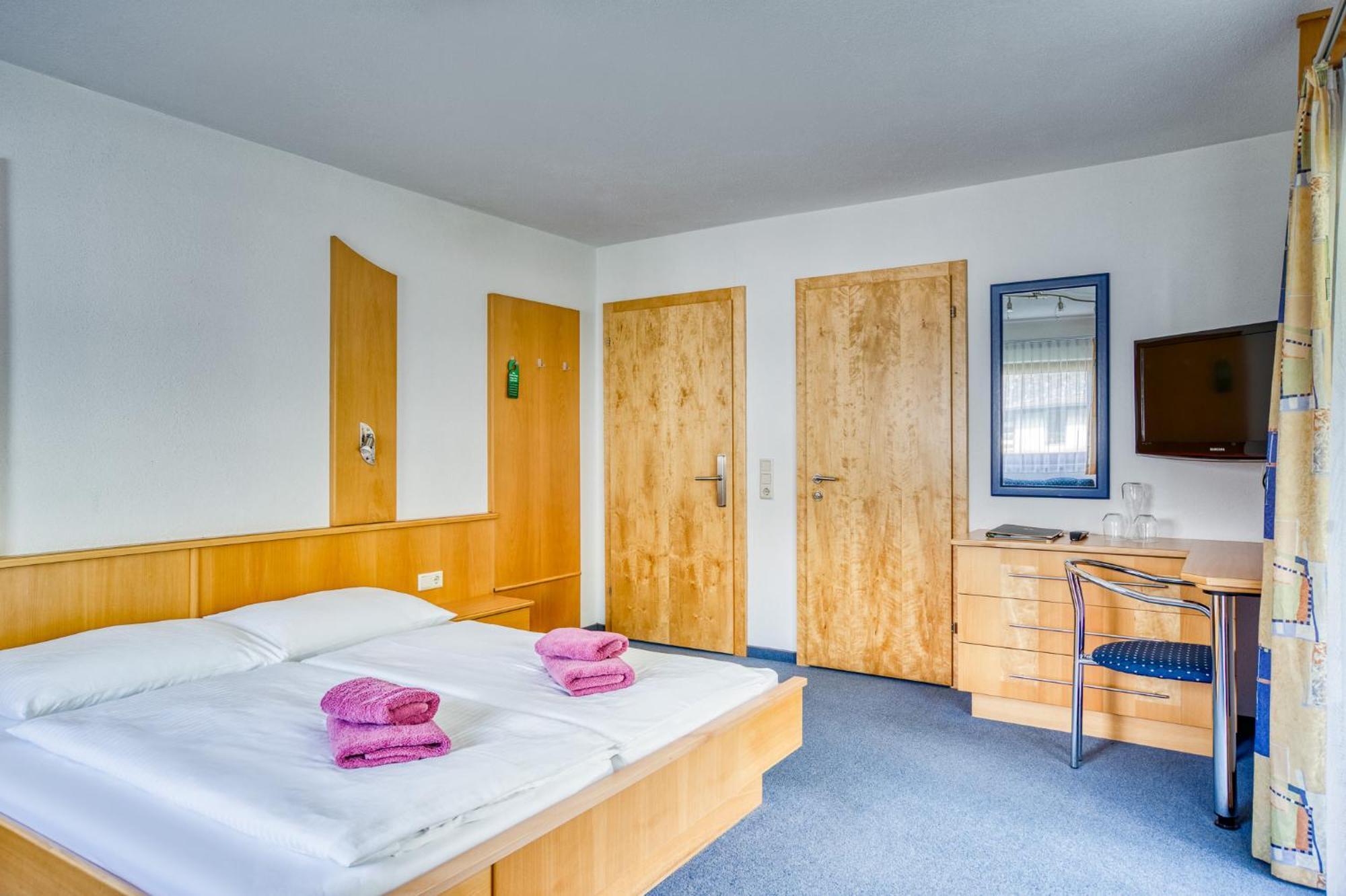 Seehueter'S Hotel Seerose Oetz Rum bild